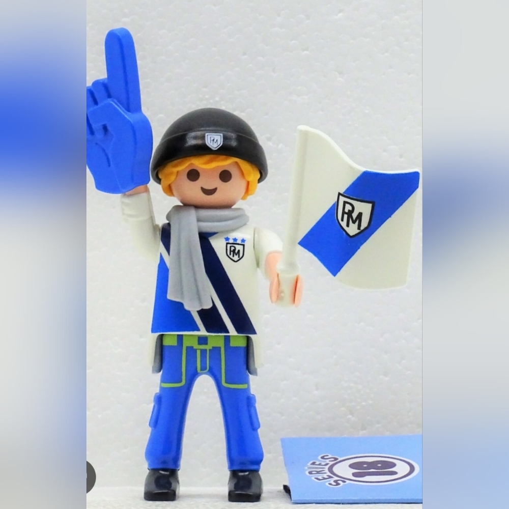 Playmobil 70369 Sports Fan Figure Series 18